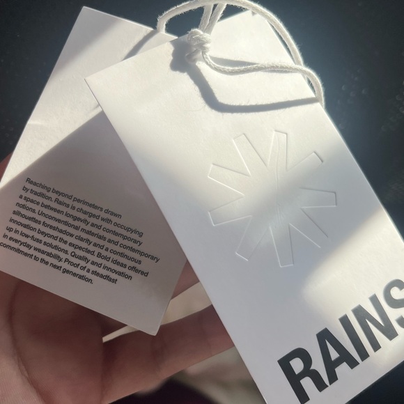 (FOSSIL) Rains Fleece W Sweatshirt - Picture 9 of 11